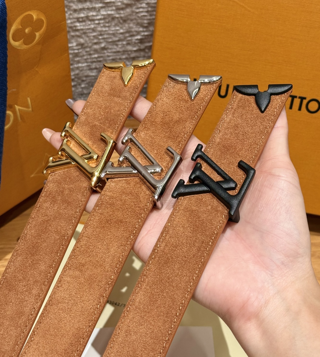 루이비통 프리티 30mm 리버시블 가죽 벨트 상세 이미지 2