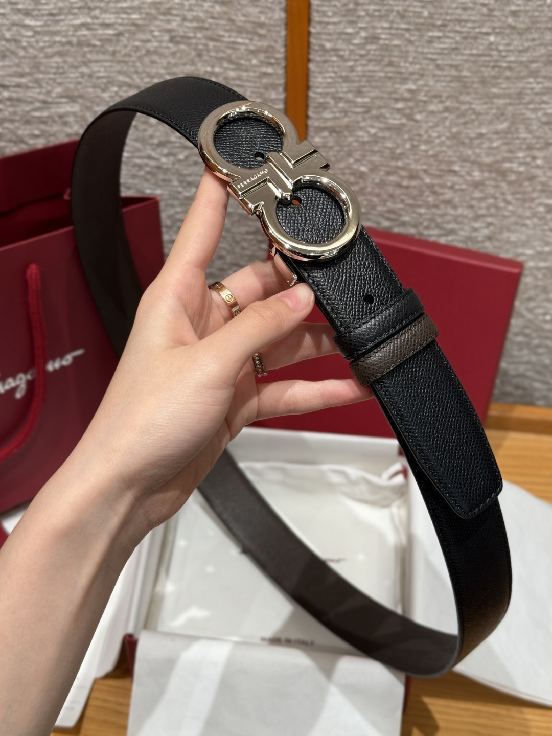 페레가모 간치니 버클 양면 가죽 벨트 3.5 CM 상세 이미지 3