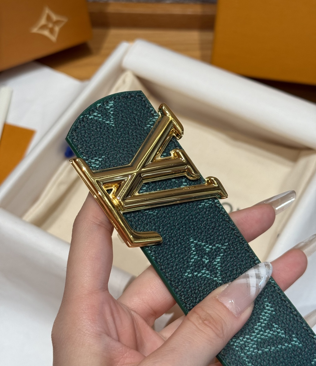루이비통 디멘션 모노그램 헤리티지 40mm 리버시블 벨트 상세 이미지 6