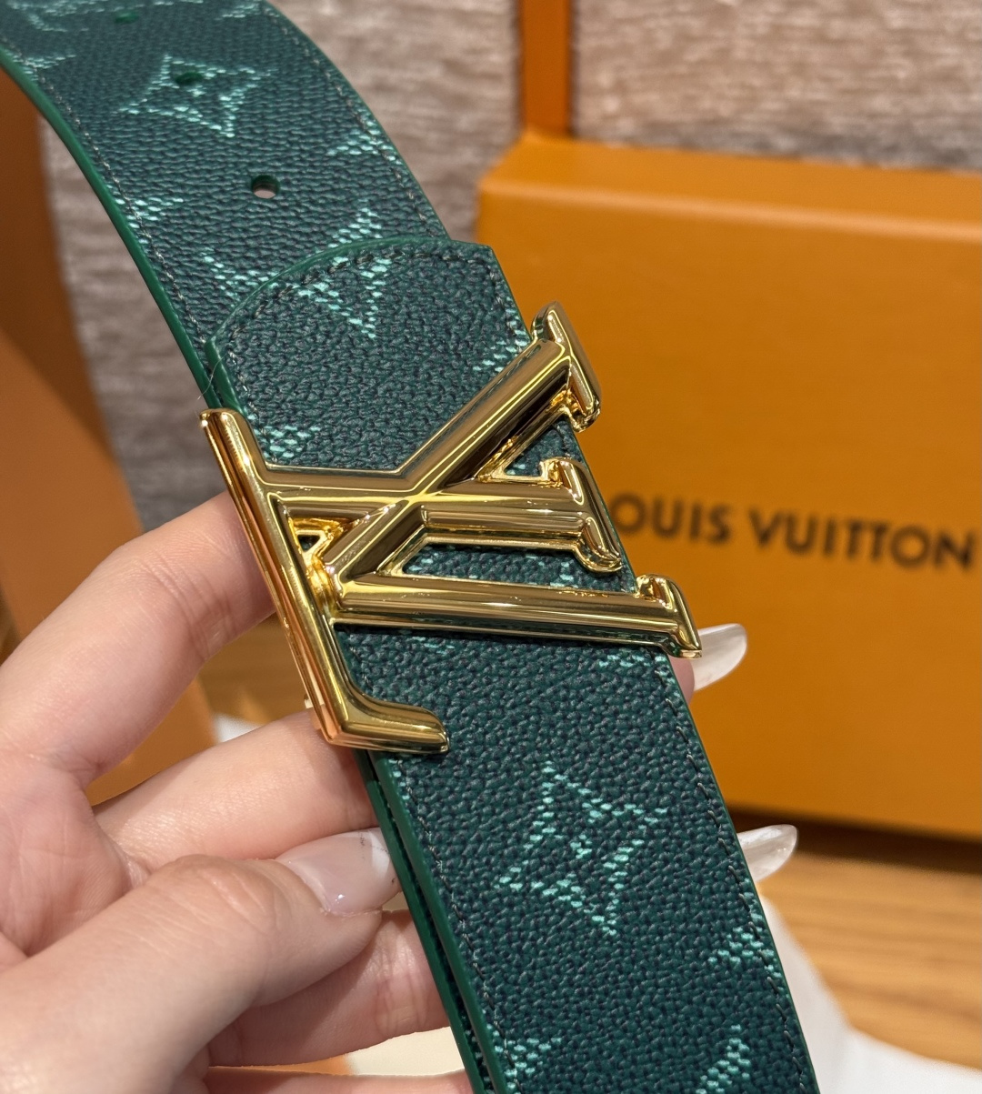 루이비통 디멘션 모노그램 헤리티지 40mm 리버시블 벨트 상세 이미지 5