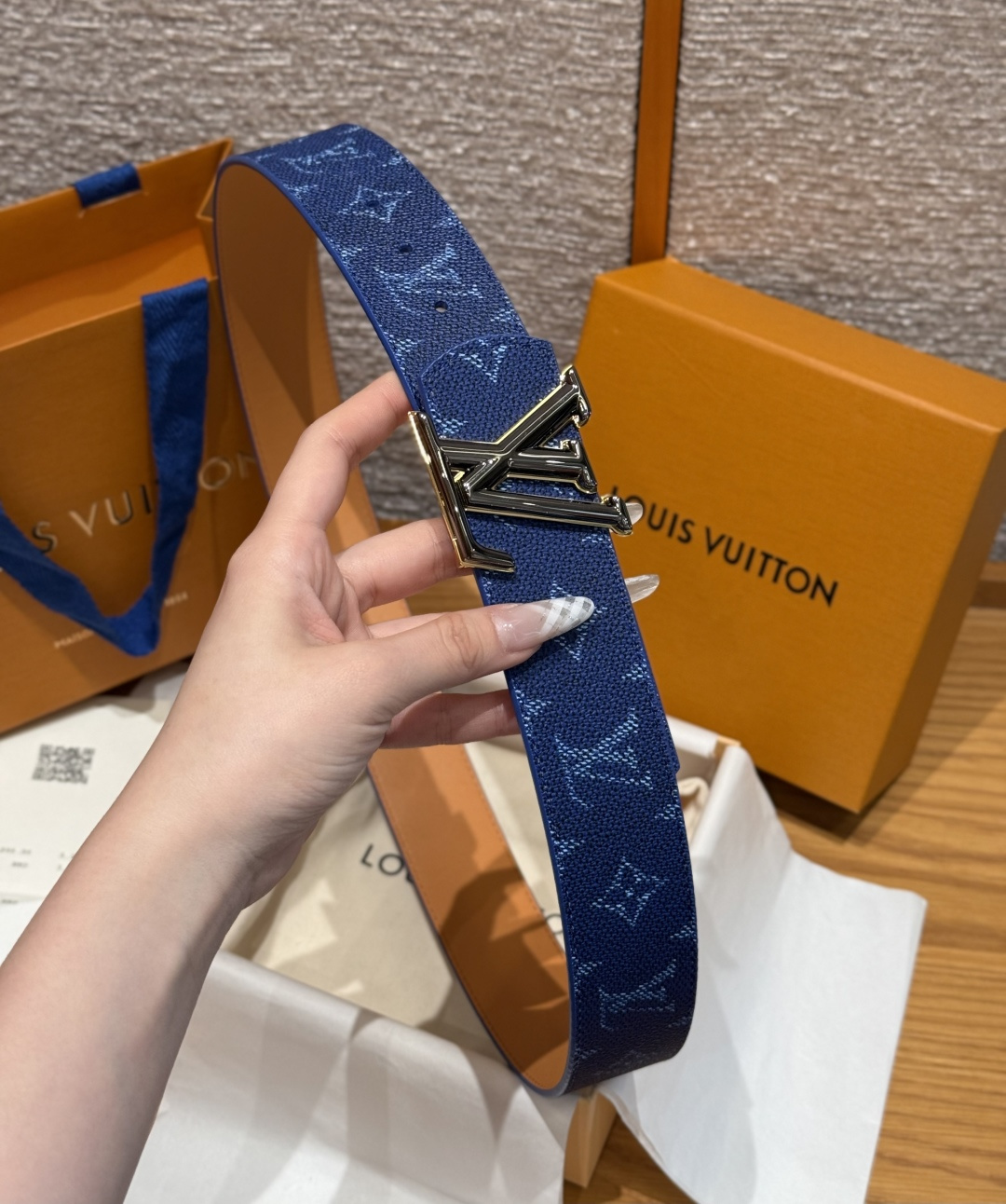 루이비통 디멘션 모노그램 헤리티지 40mm 리버시블 벨트 상세 이미지 4