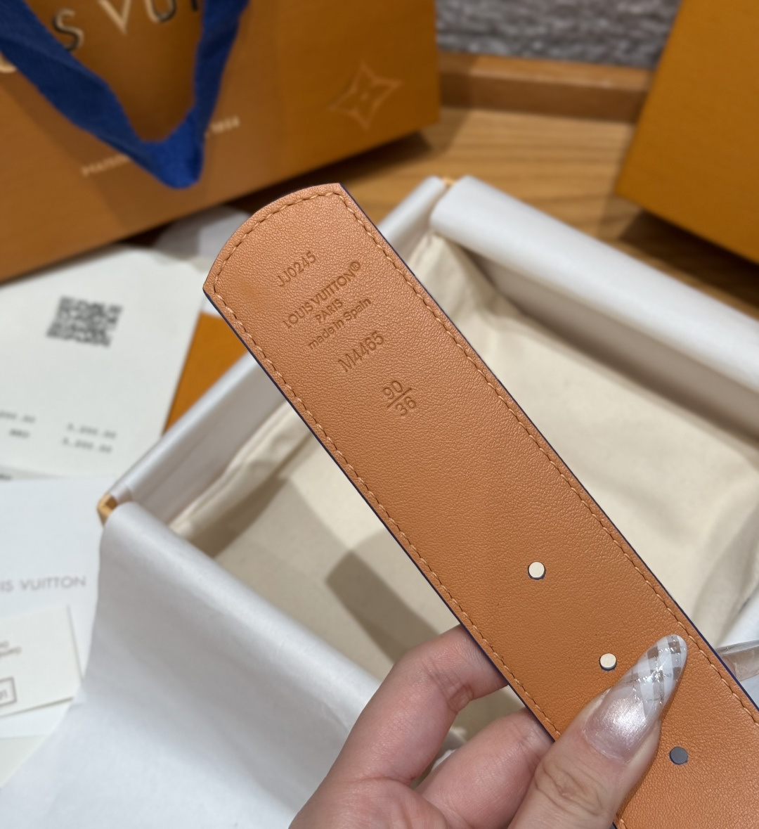 루이비통 디멘션 모노그램 헤리티지 40mm 리버시블 벨트 상세 이미지 9