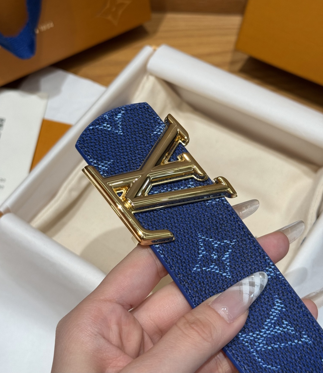 루이비통 디멘션 모노그램 헤리티지 40mm 리버시블 벨트 상세 이미지 7
