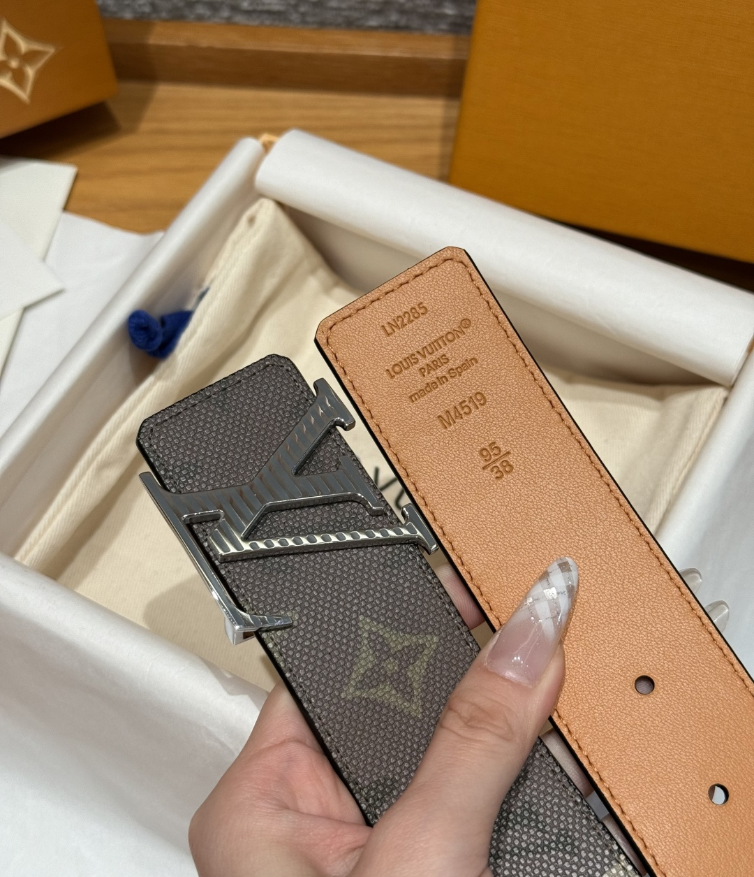 루이비통 디멘션 모노그램 헤리티지 40mm 리버시블 벨트 상세 이미지 6