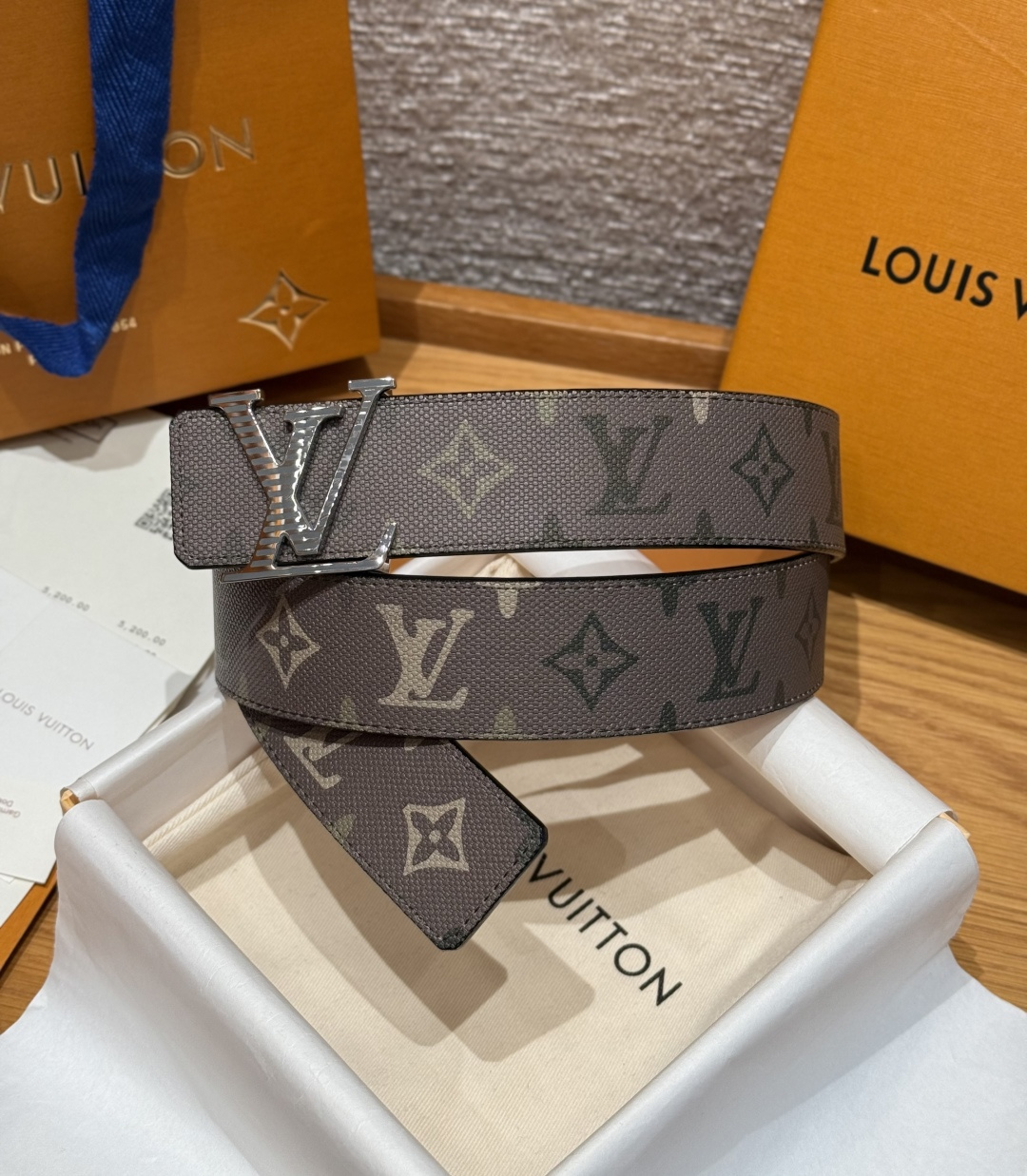 루이비통 디멘션 모노그램 헤리티지 40mm 리버시블 벨트 상세 이미지 2
