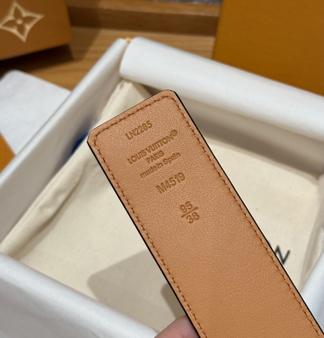 루이비통 디멘션 모노그램 헤리티지 40mm 리버시블 벨트 상세 이미지 8