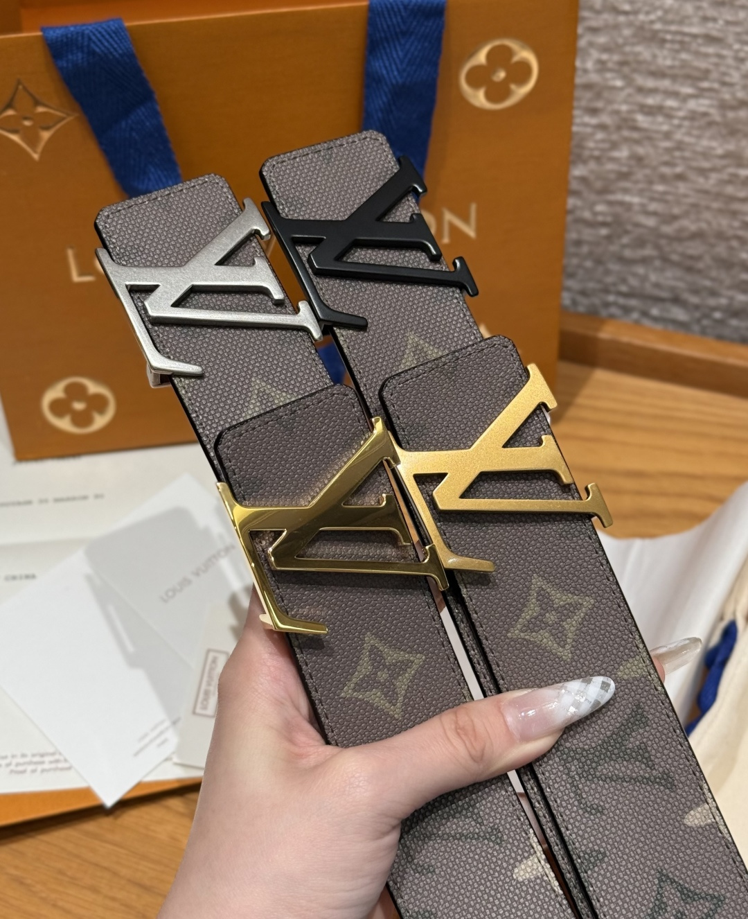 루이비통 디멘션 모노그램 헤리티지 40mm 리버시블 벨트 상세 이미지 2