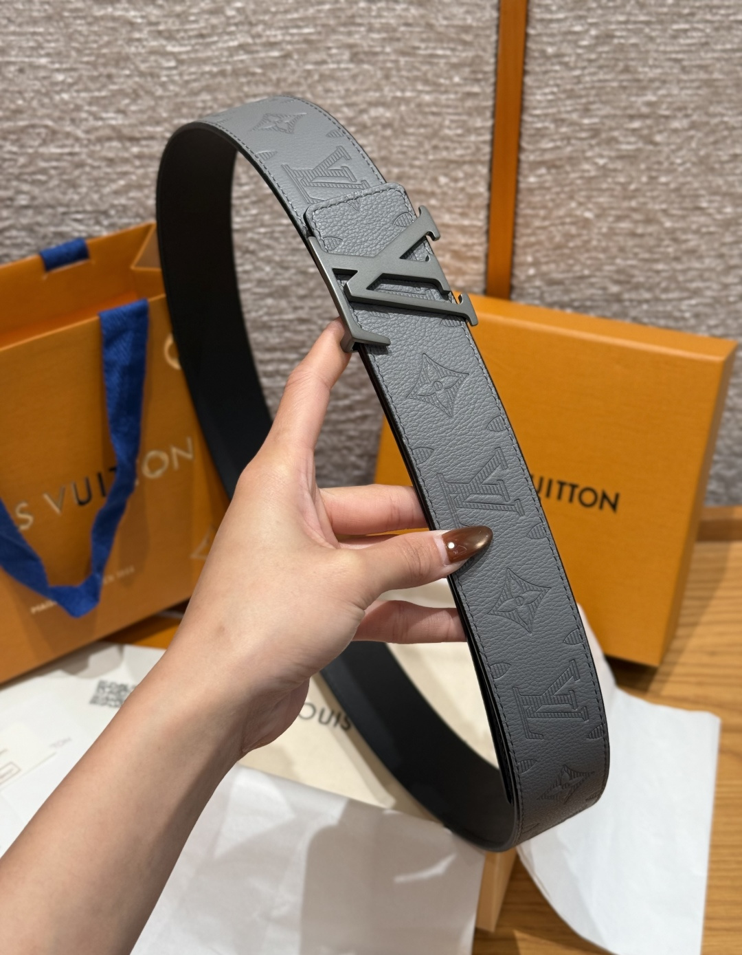 루이비통 이니셜 펄즈 리버시블 40mm 벨트 상세 이미지 3