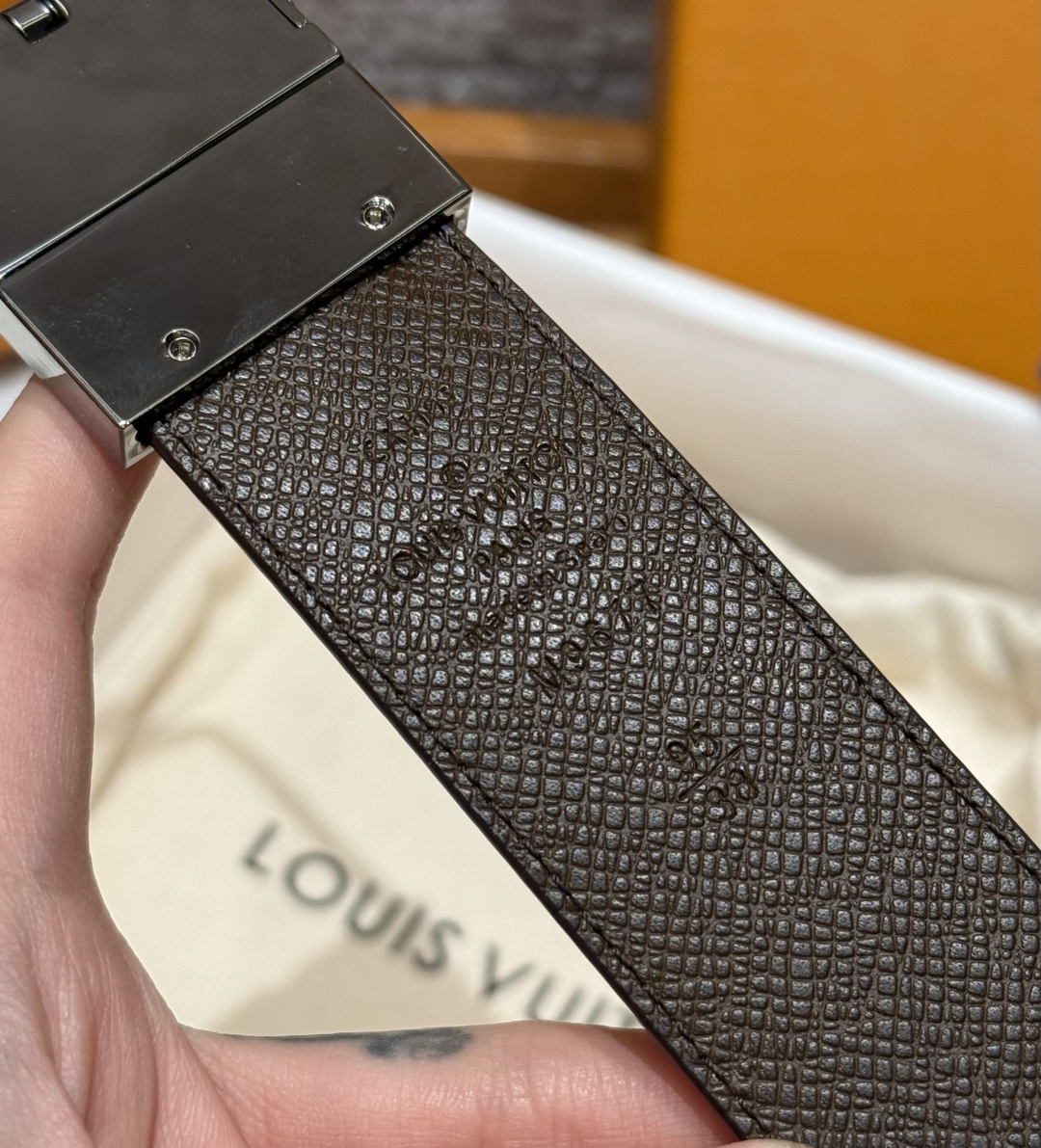 루이비통 JD350 슬림 리버시블 벨트 상세 이미지 9
