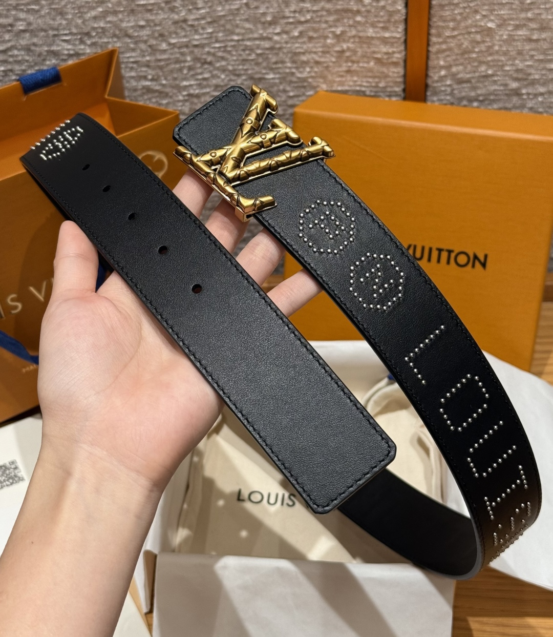 루이비통 디멘션 로커빌리 스터드 40mm 리버서블 벨트 상세 이미지 5