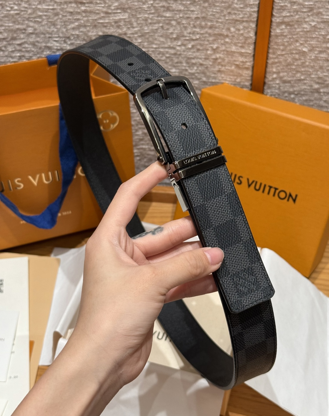 루이비통 JD350 슬렌더 35mm 리버서블 벨트 상세 이미지 4