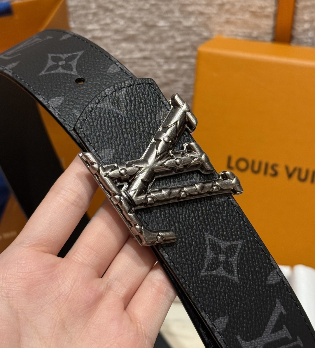 루이비통 디멘션 40mm 리버시블 벨트 상세 이미지 5