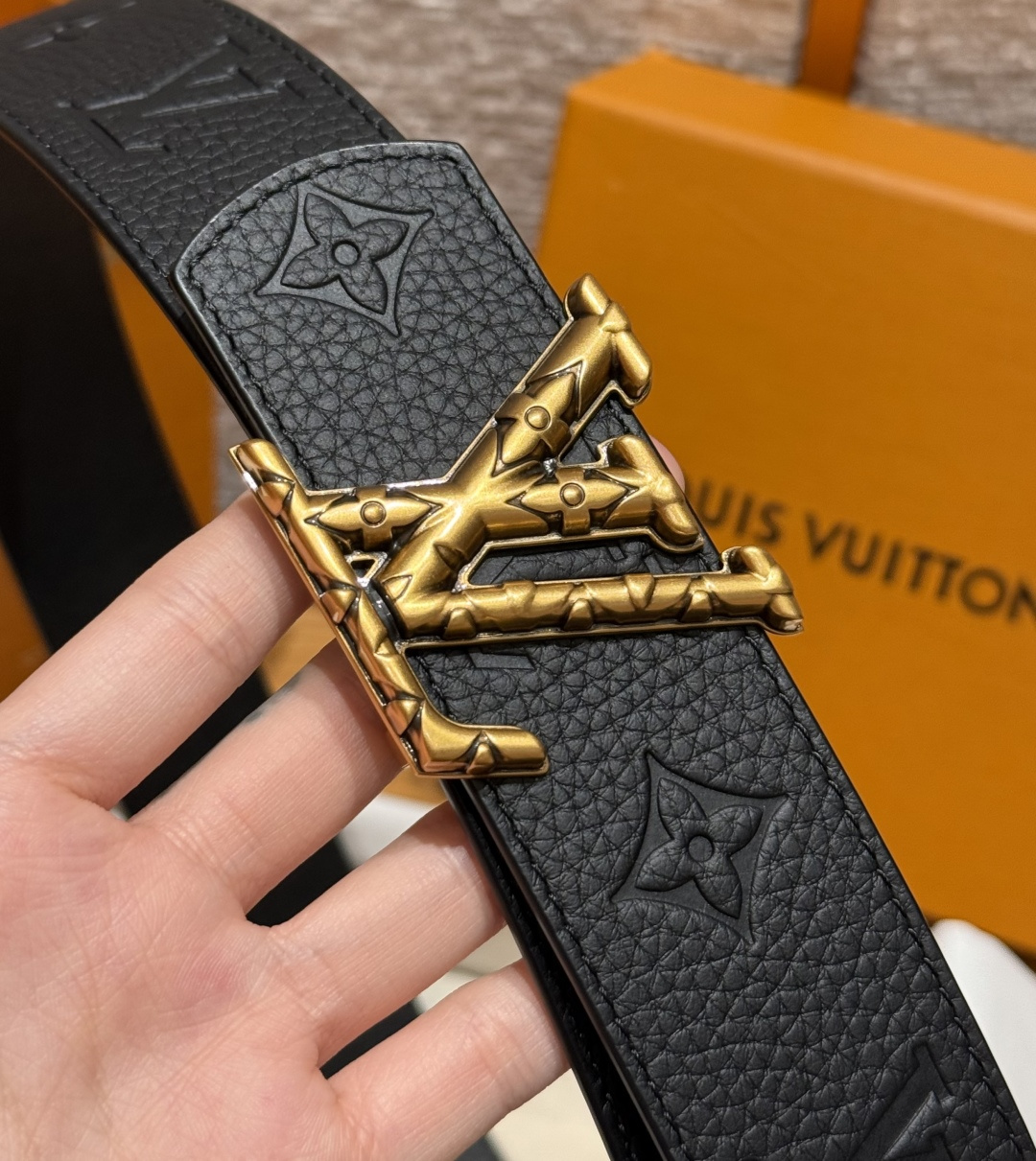 루이비통 디멘션 40mm 리버시블 벨트 상세 이미지 4