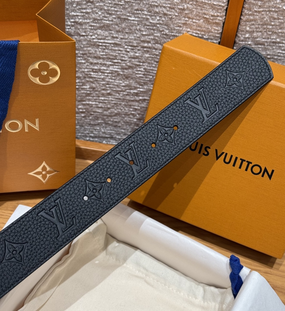 루이비통 디멘션 40mm 리버시블 벨트 상세 이미지 8