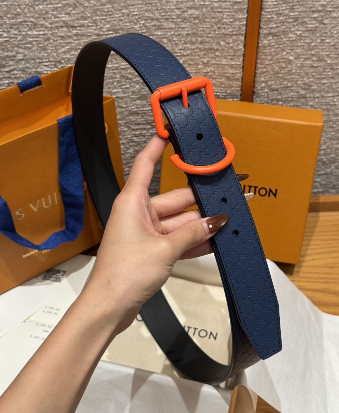 루이비통 40mm 다크 블루 가죽 핀버클 벨트 상세 이미지 3