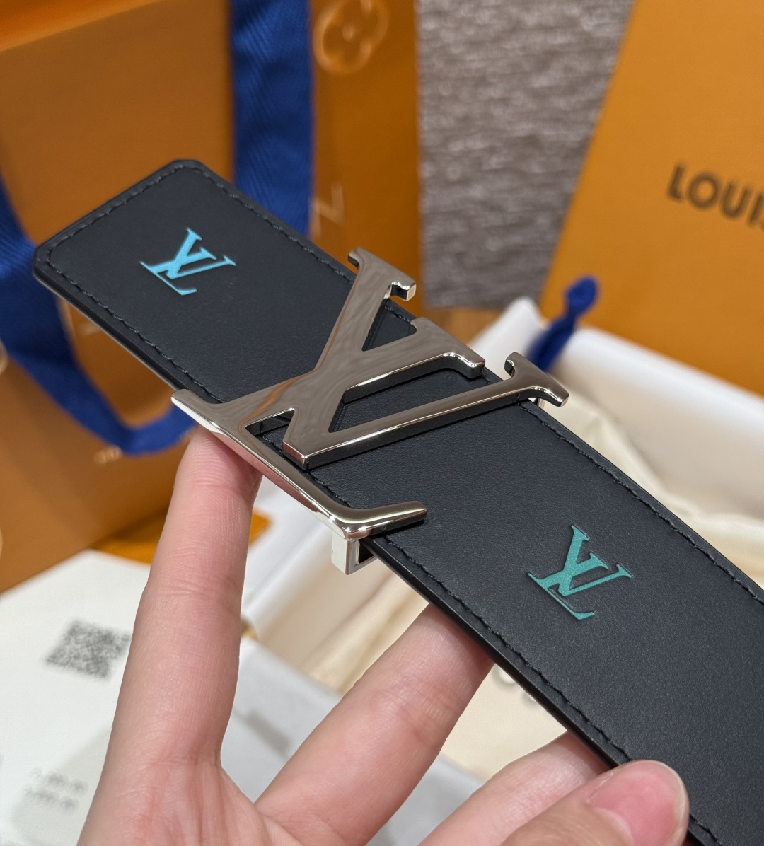 루이비통 이니셜 블루종 40mm 리버시블 벨트 상세 이미지 7
