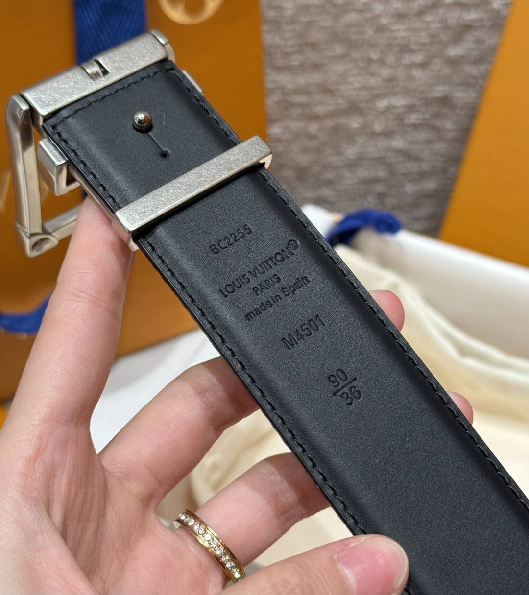 루이비통 코너 핀 35mm 리버서블 벨트 상세 이미지 9