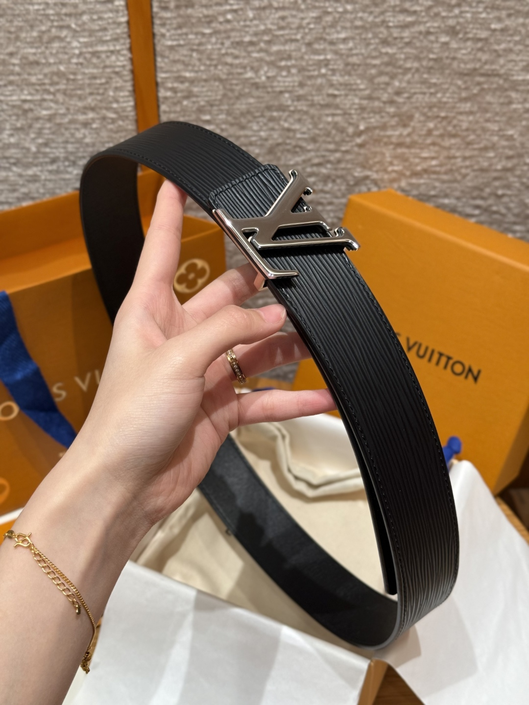 루이비통 타임리스 에피 40mm 리버시블 벨트 상세 이미지 3