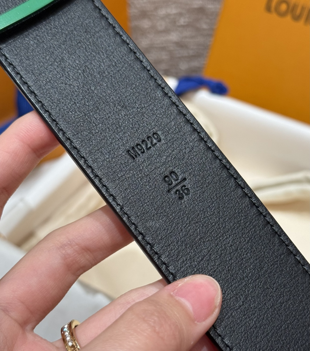 루이비통 타임리스 에피 40mm 리버시블 벨트 상세 이미지 7