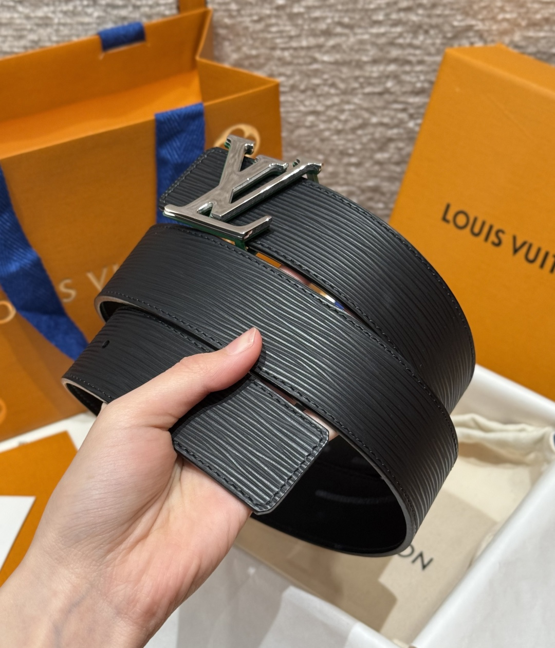 루이비통 타임리스 에피 40mm 리버시블 벨트 상세 이미지 2