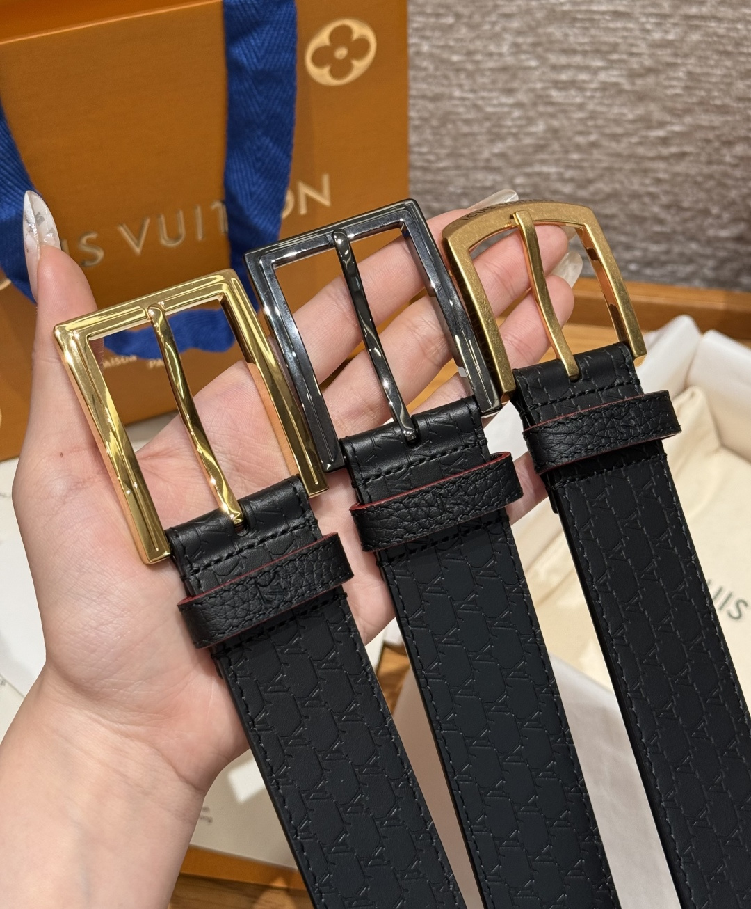 루이비통 35mm 핀버클 가죽 벨트 상세 이미지 2