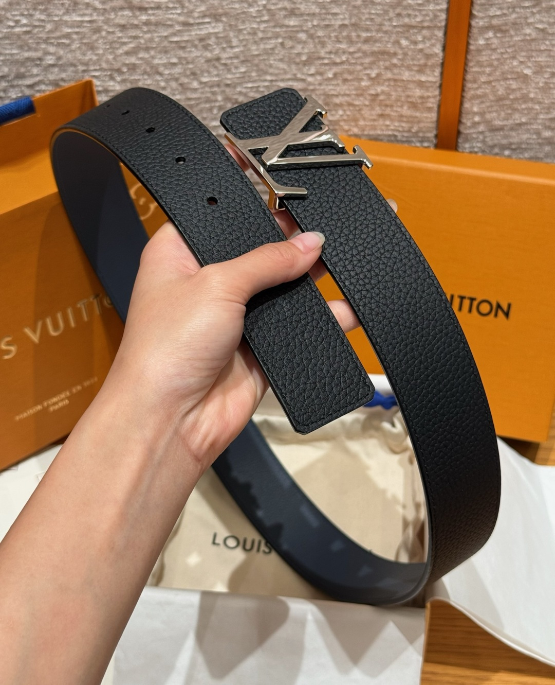 루이비통 TAURILLON 40mm 리버시블 벨트 상세 이미지 6