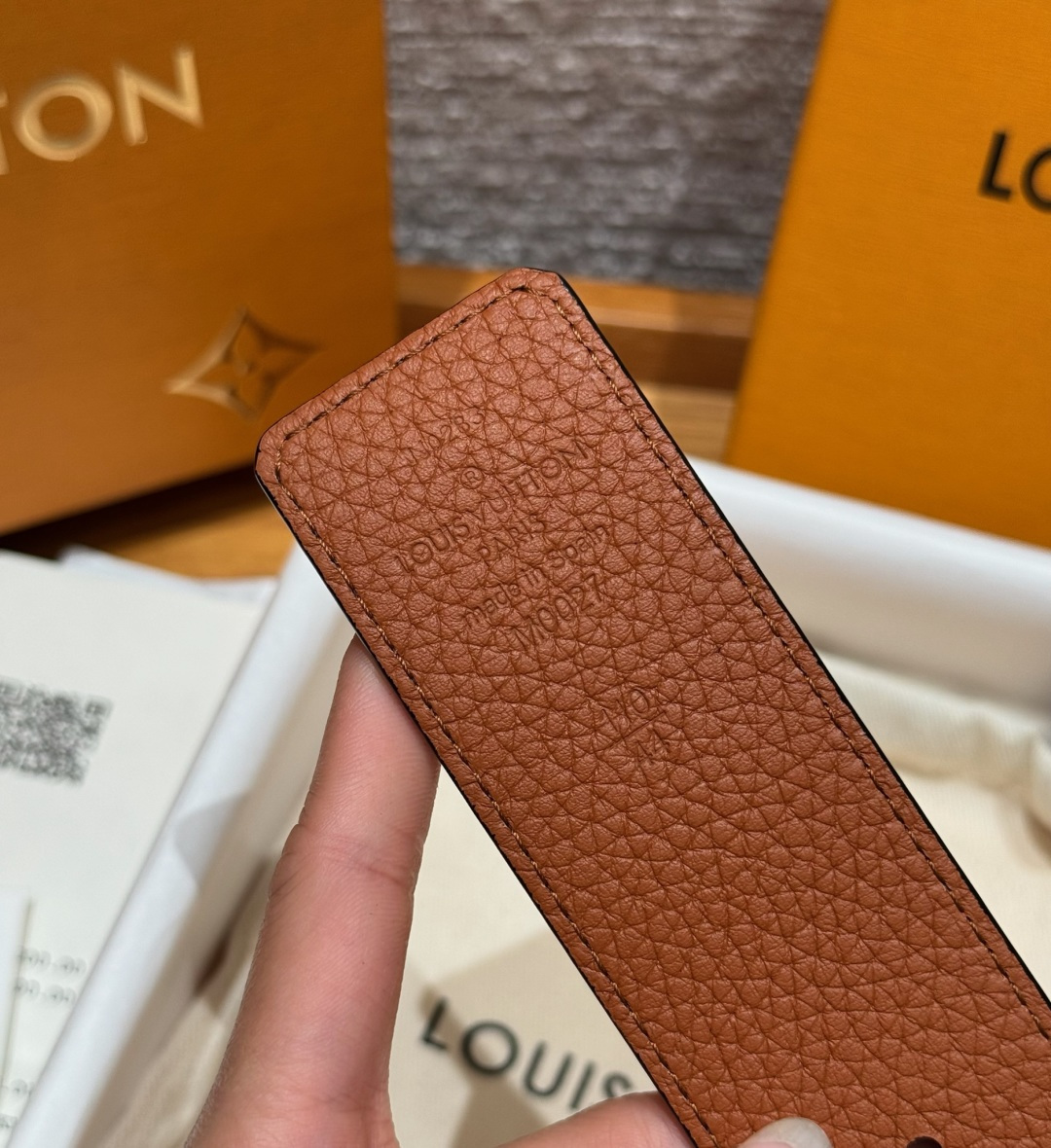 루이비통 JD350 타우릴론 리버시블 40mm 벨트 상세 이미지 9