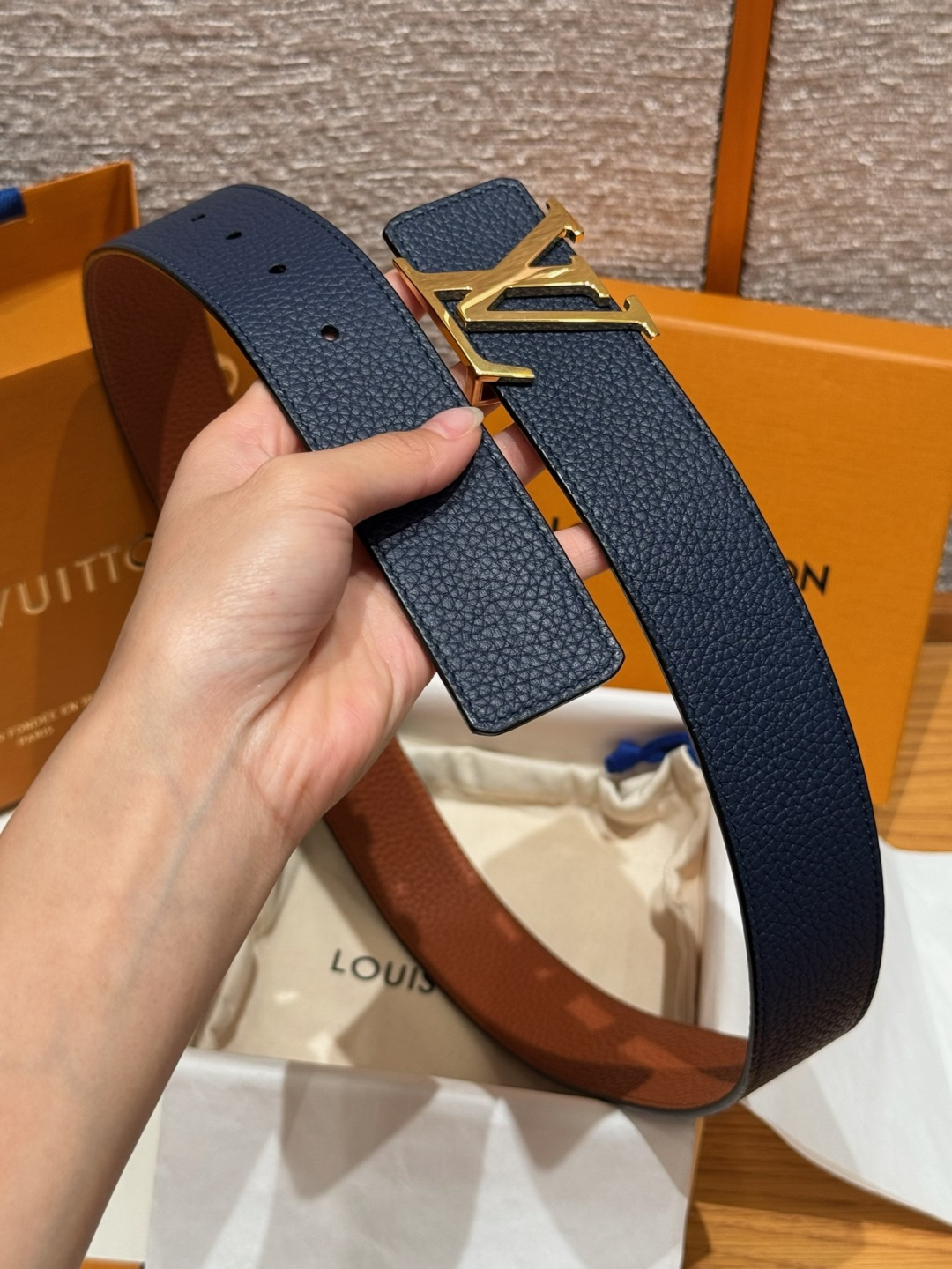 루이비통 TAURILLON 40mm 리버시블 벨트 상세 이미지 5