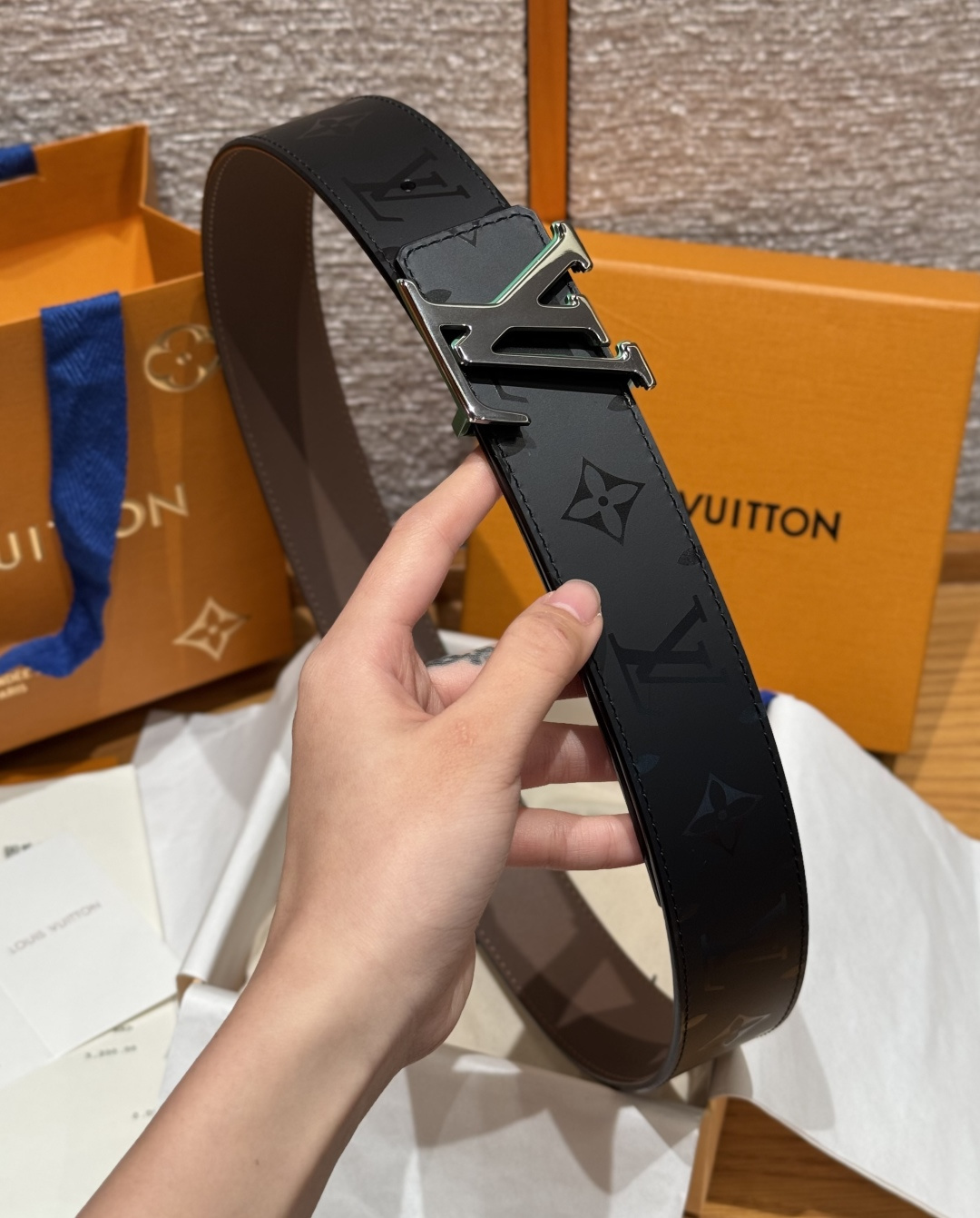 루이비통 이니셜 40mm 리버시블 벨트 상세 이미지 3