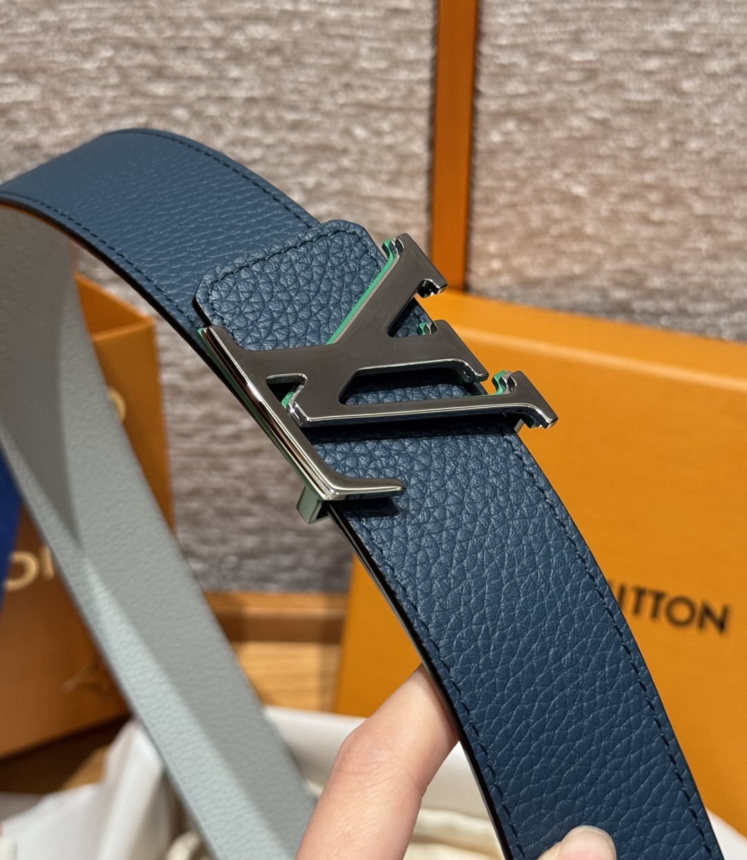 루이비통 TAURILLOB 40mm 리버시블 벨트 상세 이미지 4