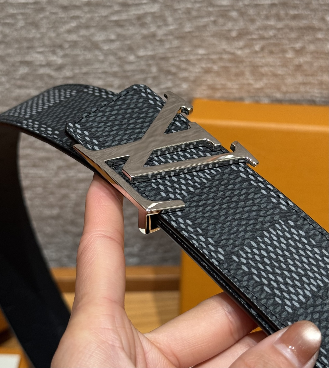 루이비통 디멘션 40mm 리버시블 벨트 상세 이미지 5