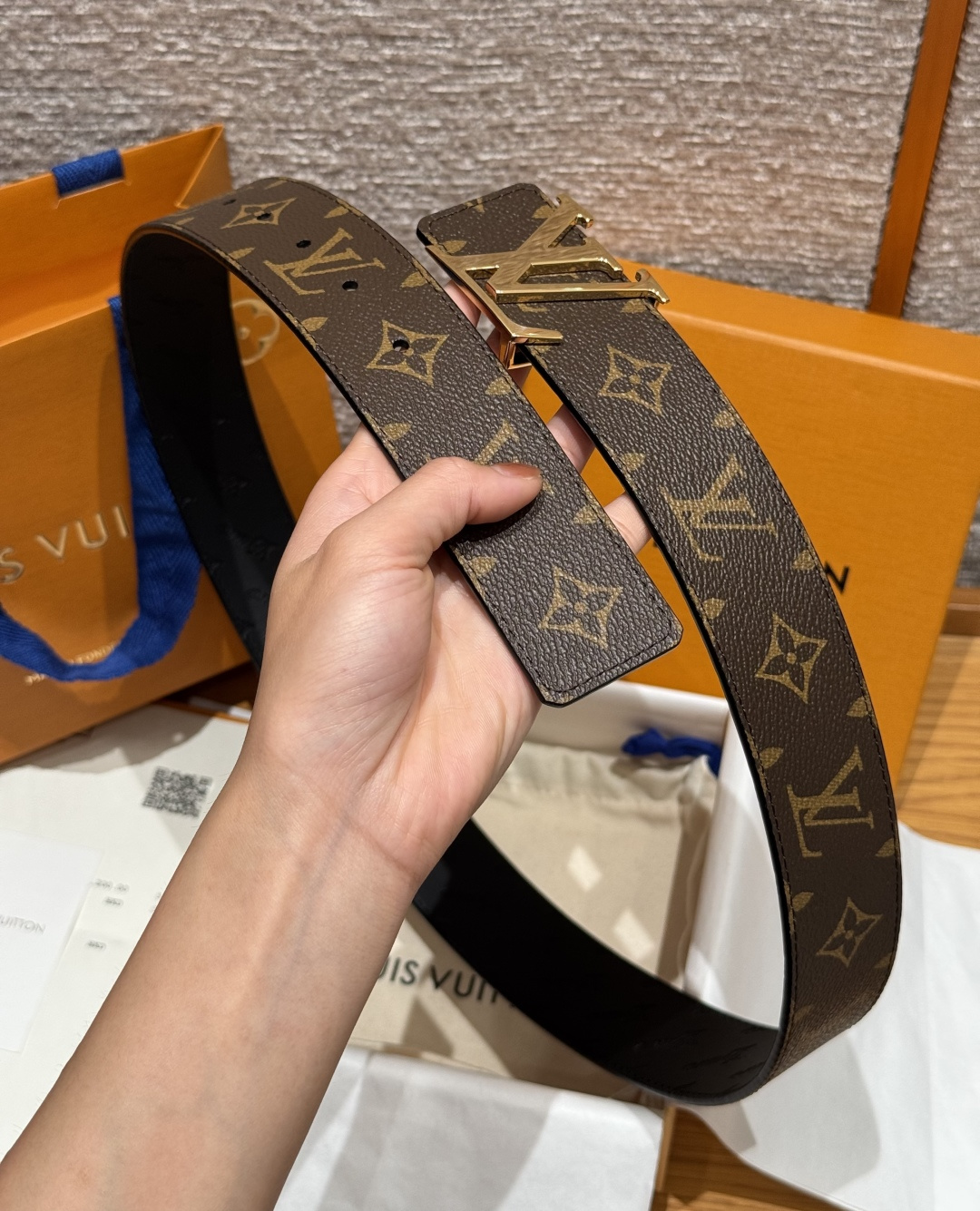 루이비통 플라워 패턴 40mm 리버서블 벨트 상세 이미지 6