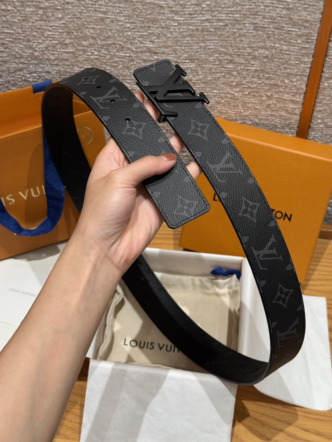 루이비통 플라워 패턴 리버서블 벨트 상세 이미지 5