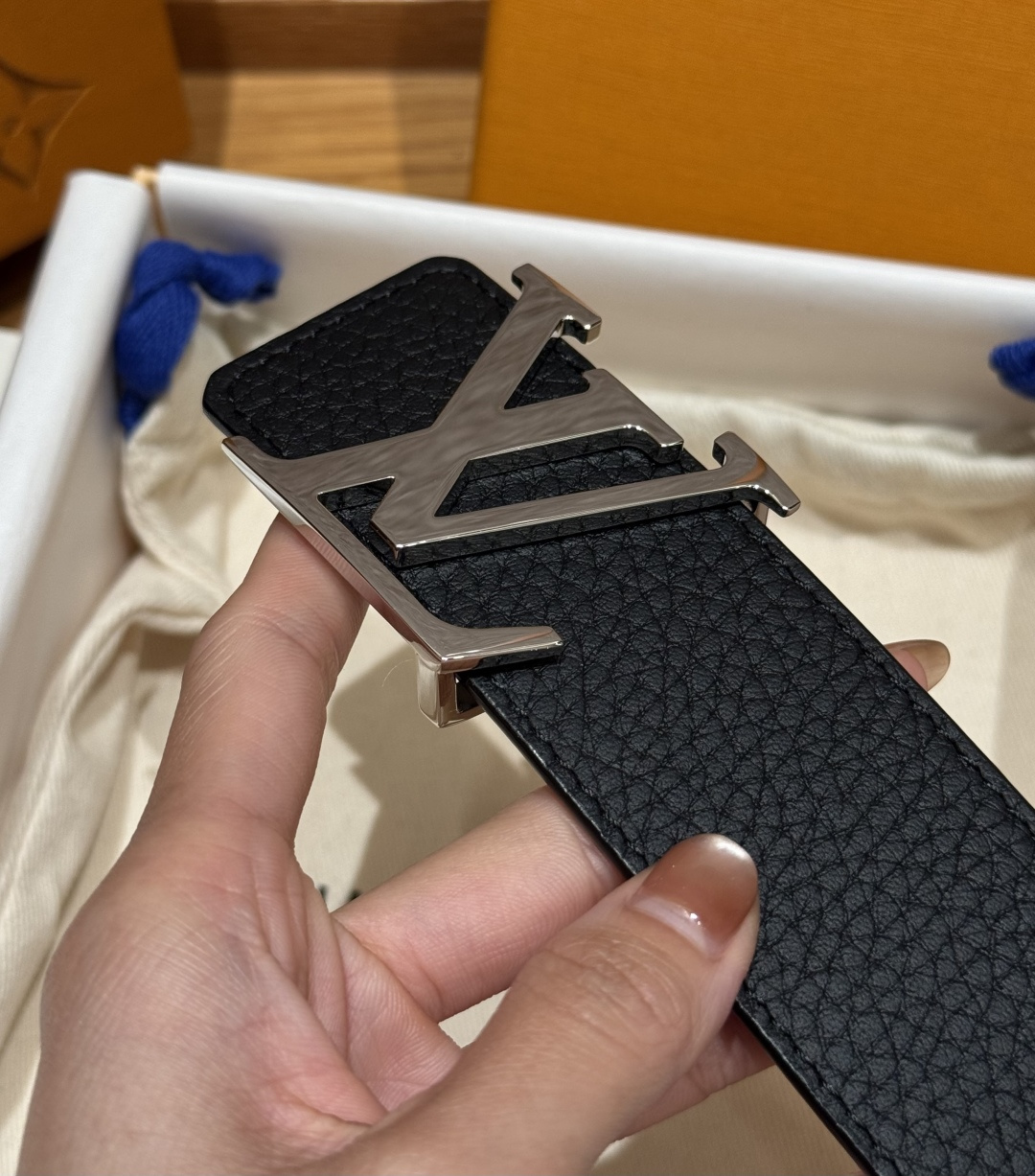 루이비통 TAURILLON 40mm 리버시블 벨트 상세 이미지 8