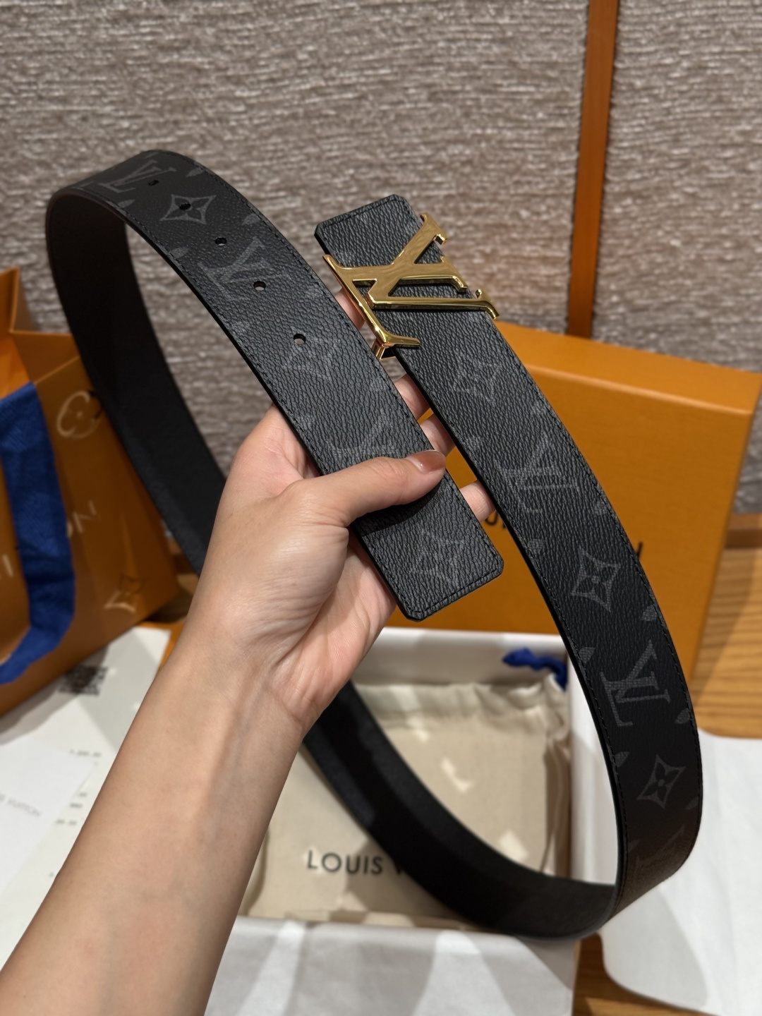 루이비통 쉐이크 40mm 리버시블 벨트 상세 이미지 5