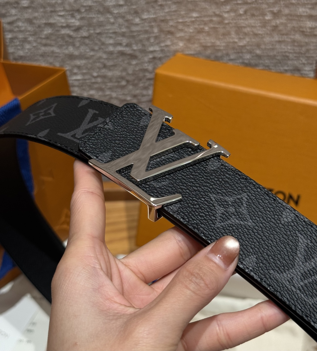 루이비통 셰이크 40mm 리버시블 벨트 상세 이미지 4