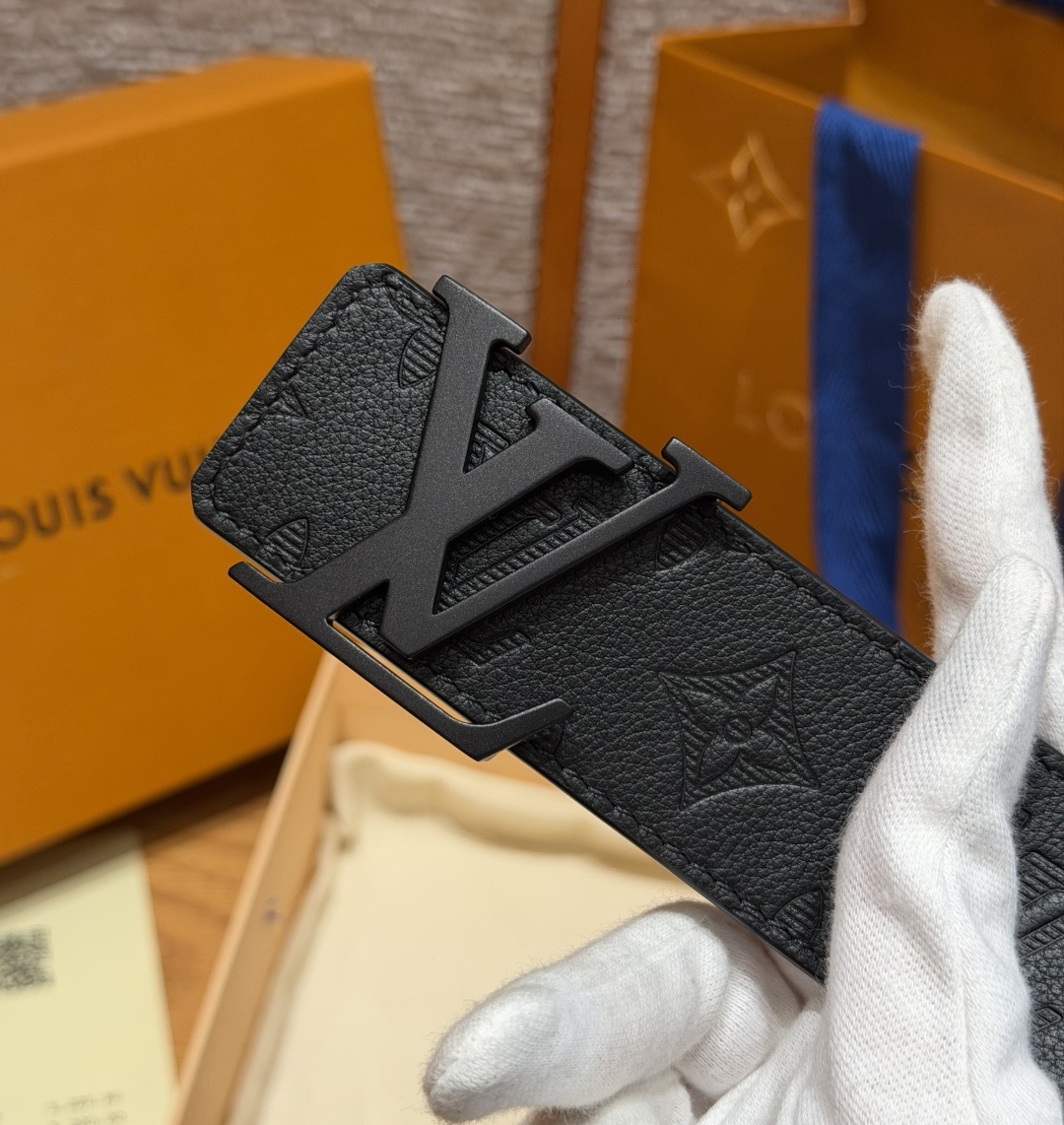 루이비통 이니셜섀도우 40mm 소가죽 벨트 상세 이미지 3