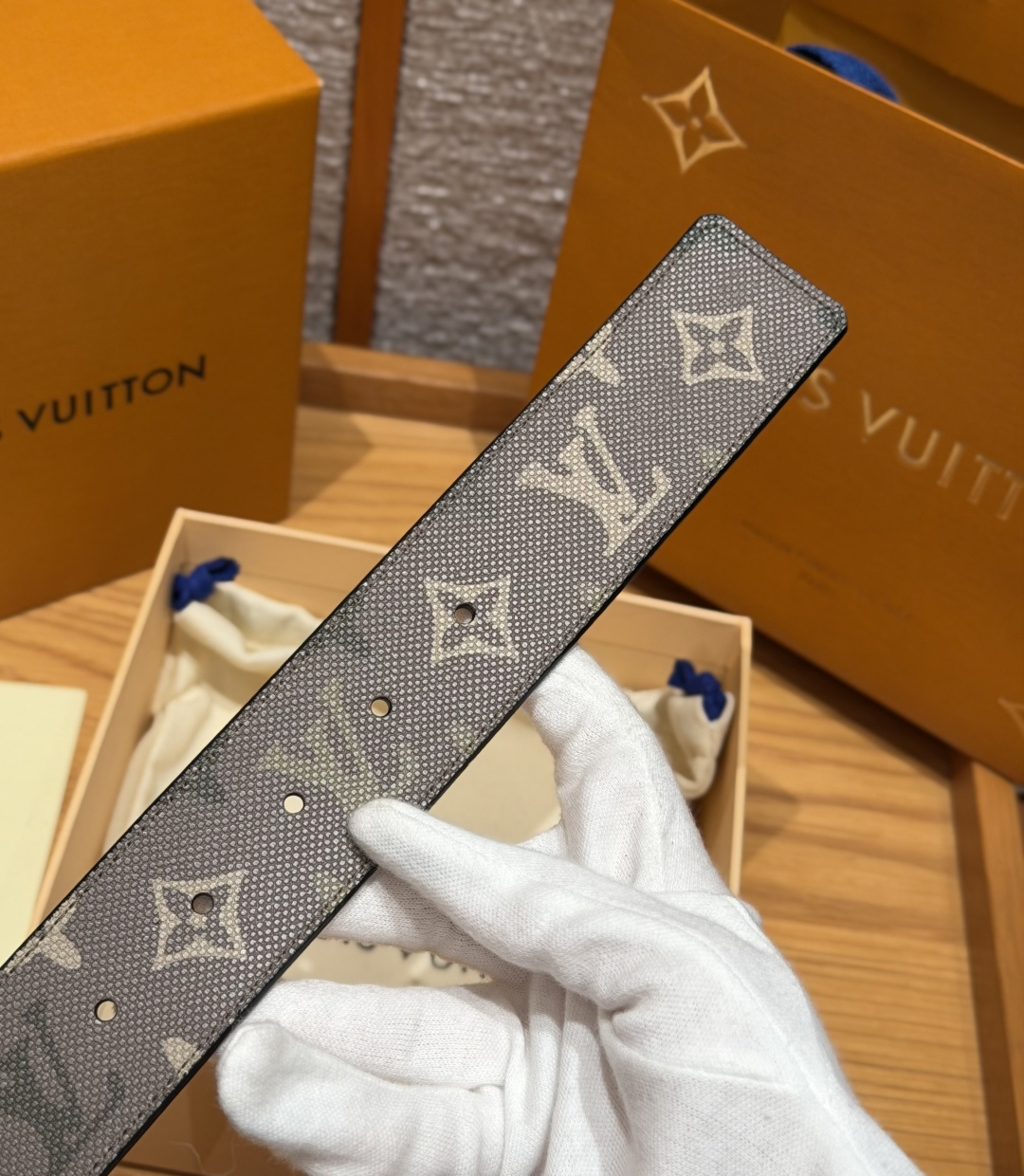 루이비통 LV 스크립트 40mm 리버시블 벨트 상세 이미지 4