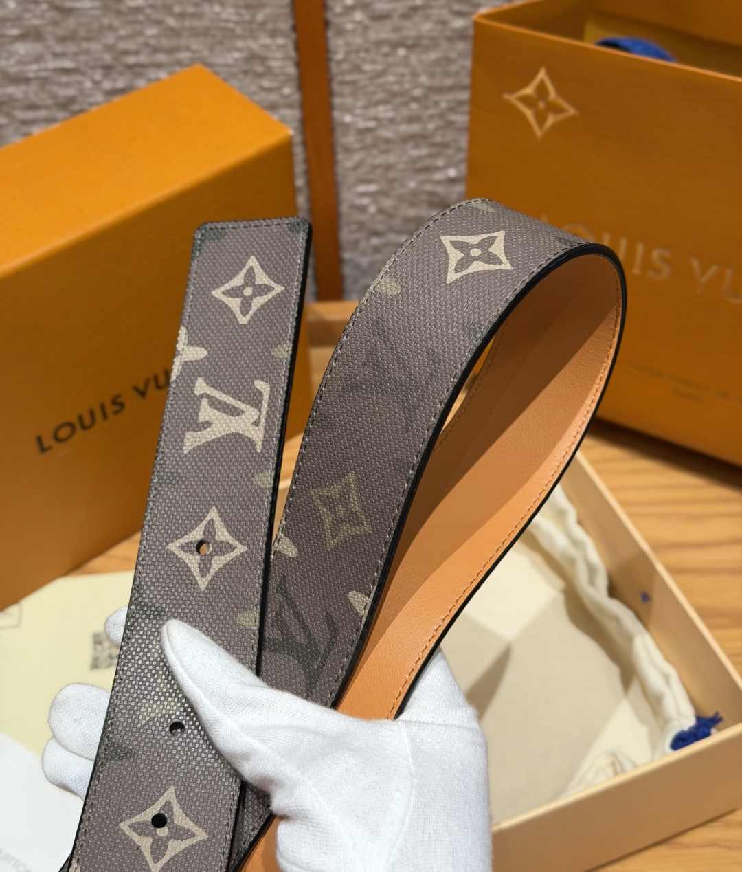 루이비통 LV 스크립트 40mm 리버시블 벨트 상세 이미지 8