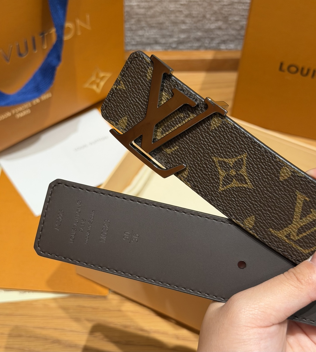 루이비통 모노그램 캔버스 LV 버클 벨트 상세 이미지 6