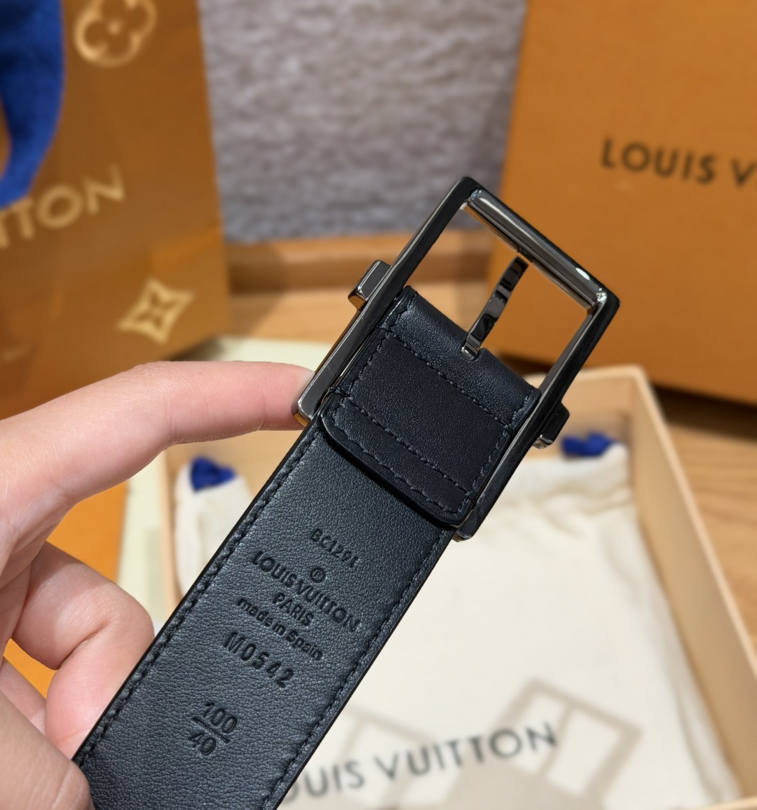 루이비통 LV 폰느프 35mm 편면 가죽 벨트 상세 이미지 5