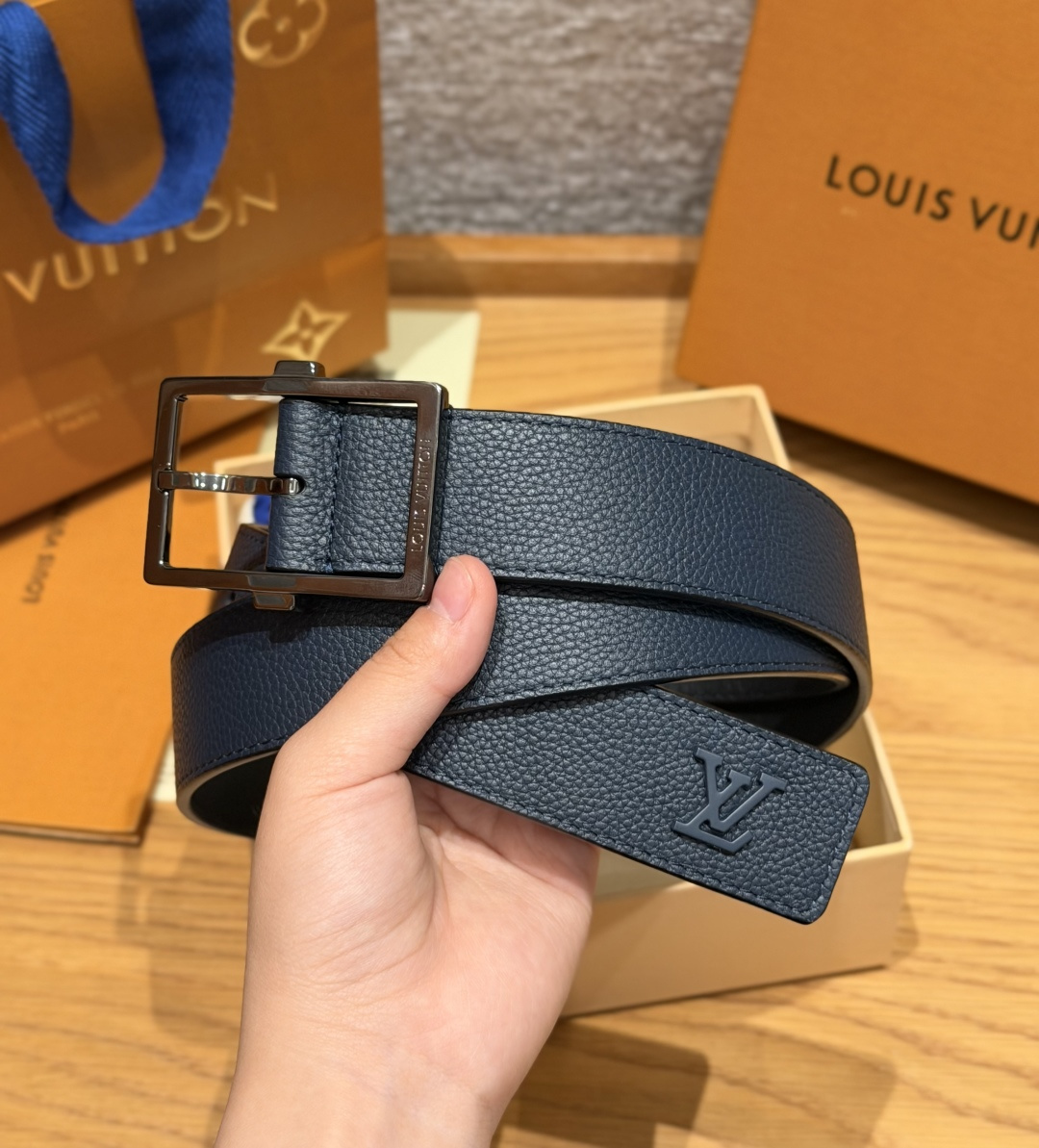 루이비통 LV 폰느프 양면 가죽 벨트 35mm 상세 이미지 3