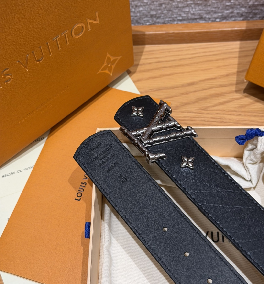 루이비통 LV 이니셜 모노그램 40mm 벨트 상세 이미지 7