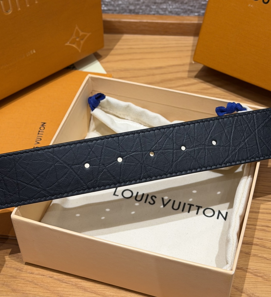 루이비통 LV 이니셜 40mm 트리옹 가죽 벨트 상세 이미지 6