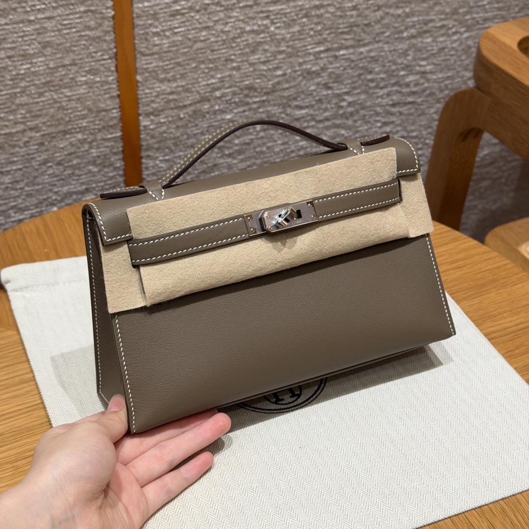Hermès Kelly pochette