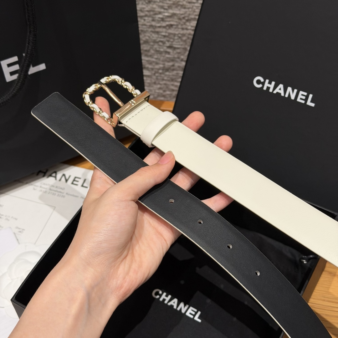 香家 Calfskin & Metal Belt 30mm 皮质腰带 采用光滑小牛皮打造