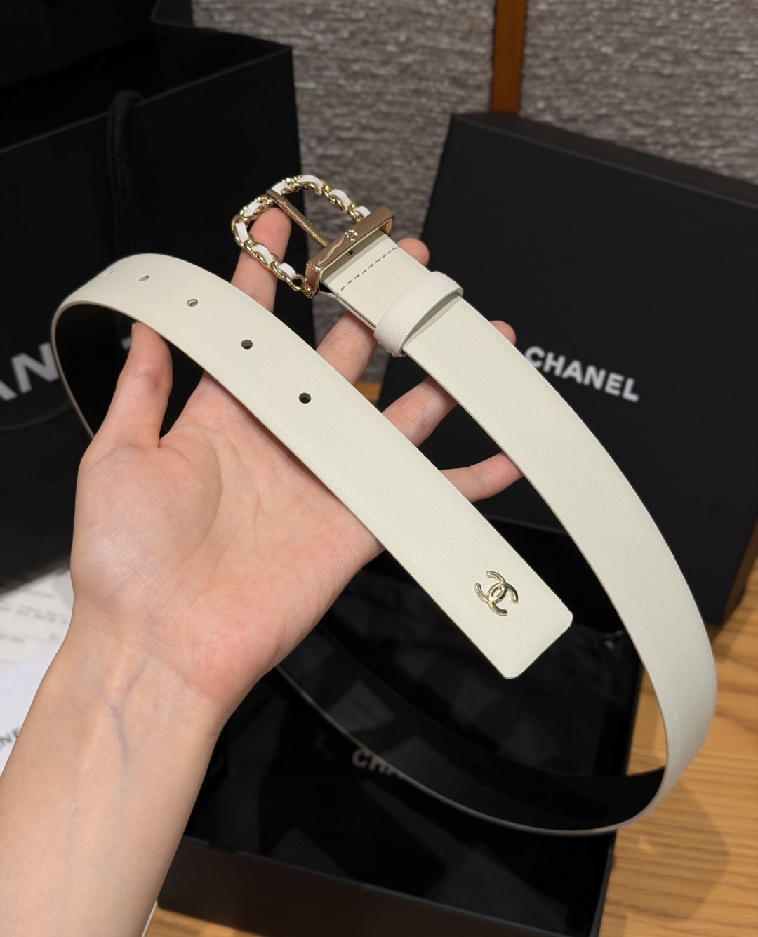 香家 Calfskin & Metal Belt 30mm 皮质腰带 采用光滑小牛皮打造