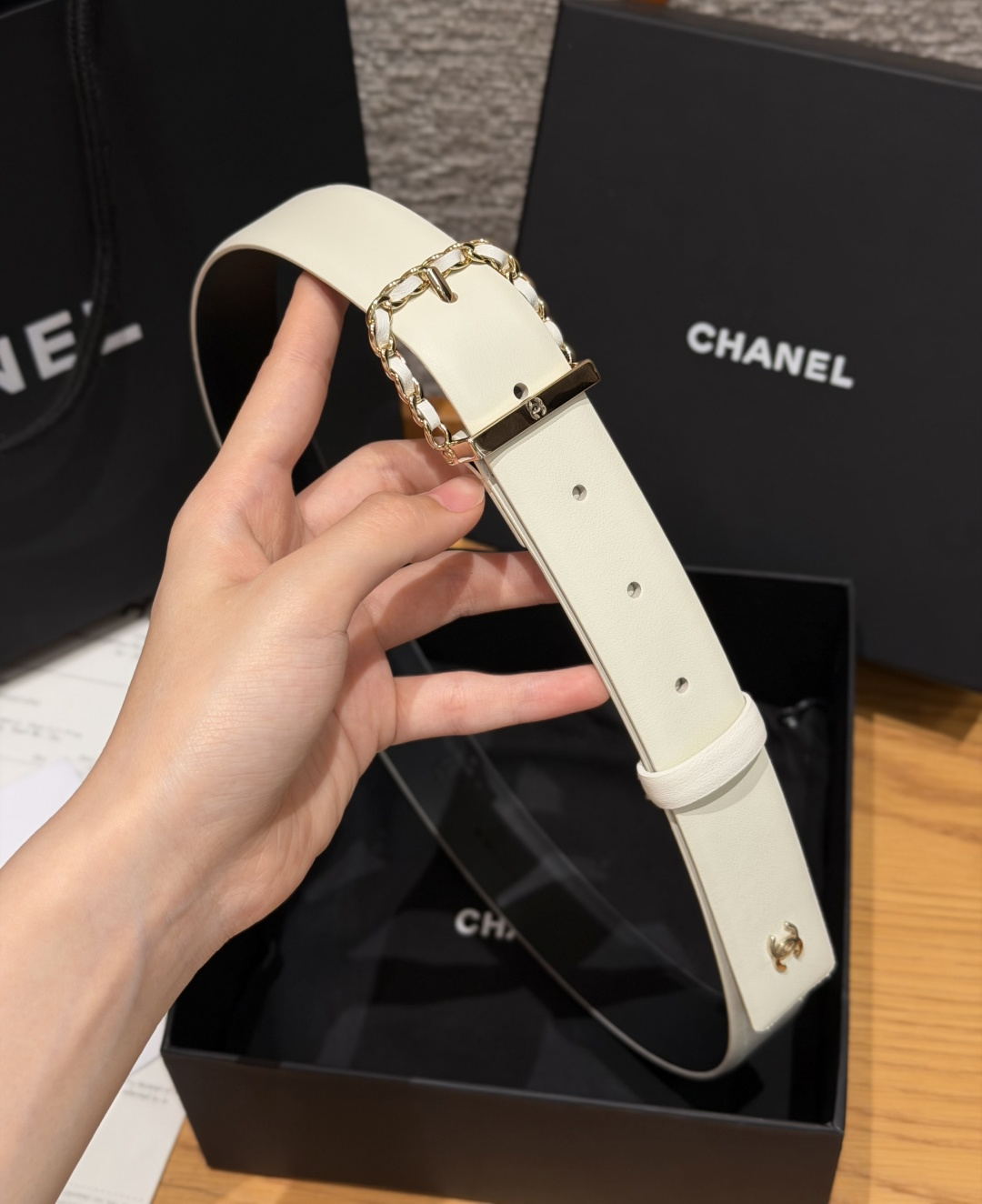 香家 Calfskin & Metal Belt 30mm 皮质腰带 采用光滑小牛皮打造