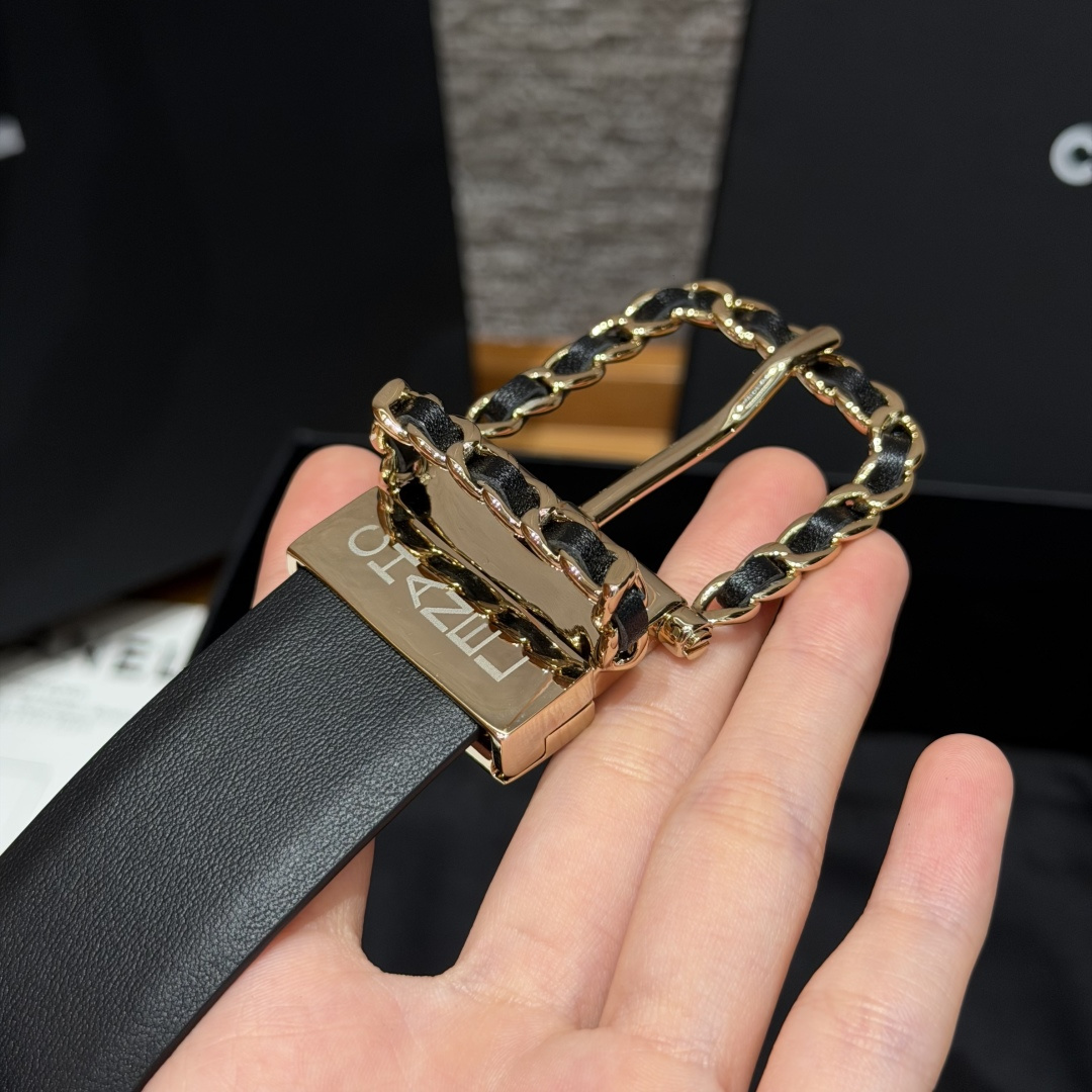 香家 Calfskin & Metal Reversible Belt 30mm 双面皮质腰带 皮质腰带