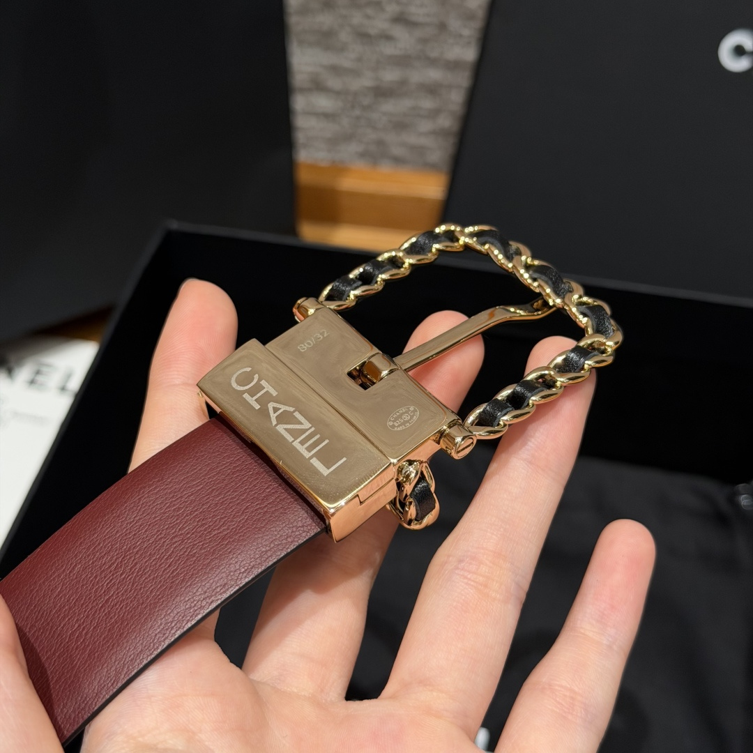 香家 Calfskin & Metal Reversible Belt 30mm 双面皮质腰带 皮质腰带
